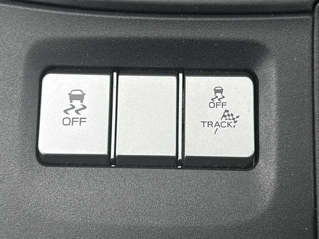 トヨタ ＧＲ８６ RZ 三重県 2022(令4)年 4.5万km クリスタルホワイトパール 純正ナビ/バックカメラ/ハーフレザーシート/ETC/スペアキー/前方ドライブレコーダー/前席シートヒーター/USB給電ポート/革巻きステアリング/ステアリングスイッチ/LEDヘッドライト/オートライト/純正フロアマット/電動格納ミラー/禁煙車