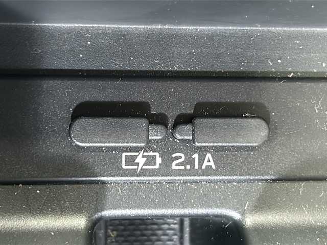 トヨタ ＧＲ８６ RZ 三重県 2022(令4)年 4.5万km クリスタルホワイトパール 純正ナビ/バックカメラ/ハーフレザーシート/ETC/スペアキー/前方ドライブレコーダー/前席シートヒーター/USB給電ポート/革巻きステアリング/ステアリングスイッチ/LEDヘッドライト/オートライト/純正フロアマット/電動格納ミラー/禁煙車