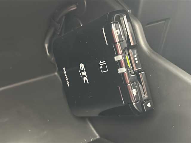 トヨタ ＧＲ８６ RZ 三重県 2022(令4)年 4.5万km クリスタルホワイトパール 純正ナビ/バックカメラ/ハーフレザーシート/ETC/スペアキー/前方ドライブレコーダー/前席シートヒーター/USB給電ポート/革巻きステアリング/ステアリングスイッチ/LEDヘッドライト/オートライト/純正フロアマット/電動格納ミラー/禁煙車