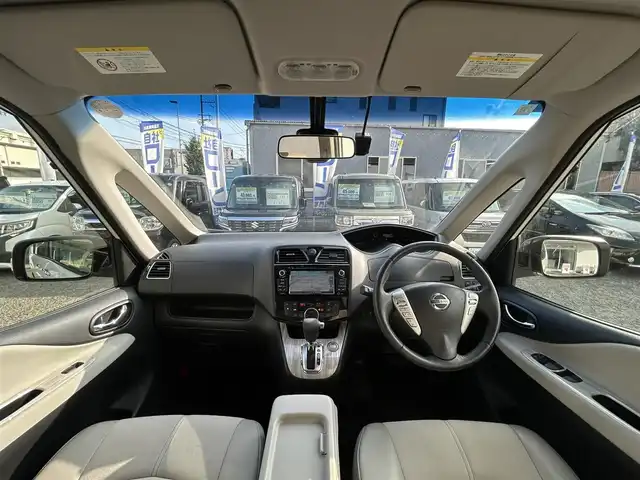 日産 セレナ ハイウェイS G S HV Aセーフ 京都府 2014(平26)年 8.7万km ブリリアントホワイトパール (株)IDOMが運営する【じしゃロン伏見店】の自社ローン専用車両になりますこちらは現金またはオートローンご利用時の価格です。自社ローンご希望の方は別途その旨お申付け下さい/純正ナビ(TV/Bluetooth/CD/AUX)/バックカメラ/アラウンドビューモニター/フリップダウンモニター/ビルトインETC/両側パワースライドドア/純正フロアマット/純正16インチアルミホイール/コーナーセンサー/クルーズコントロール/レーンキープアシスト/衝突被害軽減ブレーキ/ドライブレコーダー/プッシュスタート/スマートキー