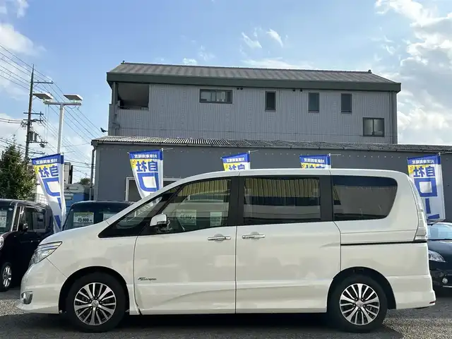 日産 セレナ ハイウェイS G S HV Aセーフ 京都府 2014(平26)年 8.7万km ブリリアントホワイトパール (株)IDOMが運営する【じしゃロン伏見店】の自社ローン専用車両になりますこちらは現金またはオートローンご利用時の価格です。自社ローンご希望の方は別途その旨お申付け下さい/純正ナビ(TV/Bluetooth/CD/AUX)/バックカメラ/アラウンドビューモニター/フリップダウンモニター/ビルトインETC/両側パワースライドドア/純正フロアマット/純正16インチアルミホイール/コーナーセンサー/クルーズコントロール/レーンキープアシスト/衝突被害軽減ブレーキ/ドライブレコーダー/プッシュスタート/スマートキー