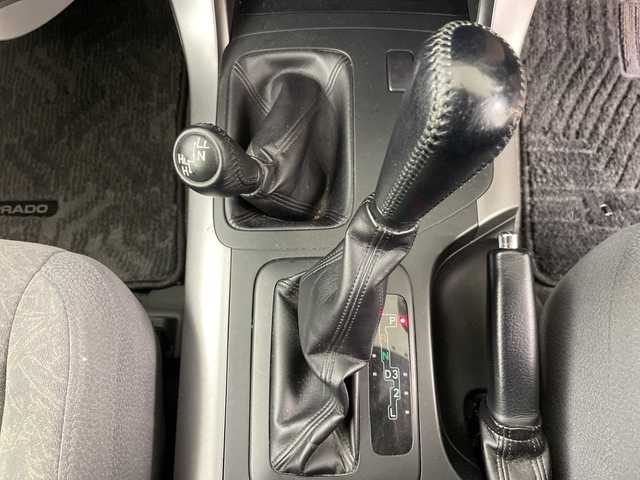 トヨタ ランドクルーザー プラド TX－LTD 道央・札幌 2007(平19)年 5.7万km ホワイトパールクリスタルシャイン ・4WD/・純正HDDナビ/・CD/DVD/SD/HDD/AUX/フルセグTV/・Bluetooth接続/・サンルーフ/ルーフレール/・バックカメラ/ETC/・センターデフロック/・純正エンジンスターター/・前方ドライブレコーダー/・オートライト/フォグランプ/・積込冬タイヤAWセット/・電動格納ミラー/ミラーヒーター/・ヘッドライトレベライザー/・リモコンキー/スペアキー/・ドアバイザー/純正フロアマット