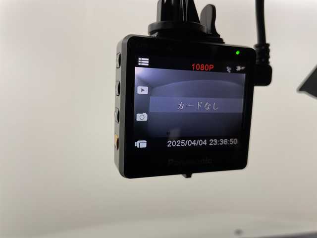 トヨタ ランドクルーザー プラド TX－LTD 道央・札幌 2007(平19)年 5.7万km ホワイトパールクリスタルシャイン ・4WD/・純正HDDナビ/・CD/DVD/SD/HDD/AUX/フルセグTV/・Bluetooth接続/・サンルーフ/ルーフレール/・バックカメラ/ETC/・センターデフロック/・純正エンジンスターター/・前方ドライブレコーダー/・オートライト/フォグランプ/・積込冬タイヤAWセット/・電動格納ミラー/ミラーヒーター/・ヘッドライトレベライザー/・リモコンキー/スペアキー/・ドアバイザー/純正フロアマット