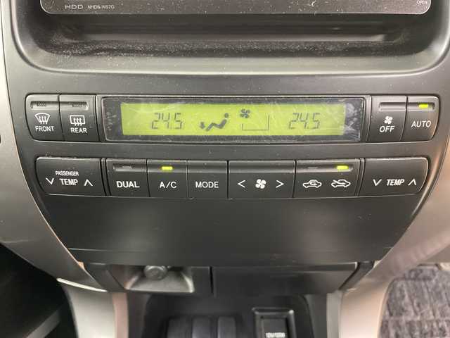 トヨタ ランドクルーザー プラド TX－LTD 道央・札幌 2007(平19)年 5.7万km ホワイトパールクリスタルシャイン ・4WD/・純正HDDナビ/・CD/DVD/SD/HDD/AUX/フルセグTV/・Bluetooth接続/・サンルーフ/ルーフレール/・バックカメラ/ETC/・センターデフロック/・純正エンジンスターター/・前方ドライブレコーダー/・オートライト/フォグランプ/・積込冬タイヤAWセット/・電動格納ミラー/ミラーヒーター/・ヘッドライトレベライザー/・リモコンキー/スペアキー/・ドアバイザー/純正フロアマット