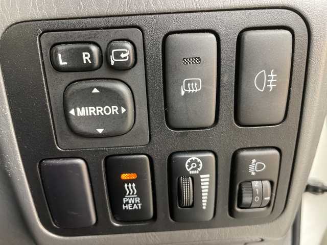 トヨタ ランドクルーザー プラド TX－LTD 道央・札幌 2007(平19)年 5.7万km ホワイトパールクリスタルシャイン ・4WD/・純正HDDナビ/・CD/DVD/SD/HDD/AUX/フルセグTV/・Bluetooth接続/・サンルーフ/ルーフレール/・バックカメラ/ETC/・センターデフロック/・純正エンジンスターター/・前方ドライブレコーダー/・オートライト/フォグランプ/・積込冬タイヤAWセット/・電動格納ミラー/ミラーヒーター/・ヘッドライトレベライザー/・リモコンキー/スペアキー/・ドアバイザー/純正フロアマット