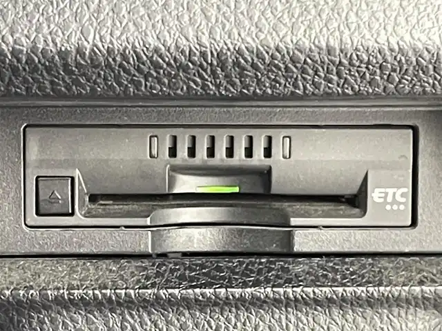 トヨタ ヴォクシー ZS 煌 熊本県 2018(平30)年 7.7万km ホワイトパールクリスタルシャイン 純正ナビNSZT-Y66T（ＣＤ・ＤＶＤ・フルセグ・ＳＤ・HDMI）/バックカメラ　/純正フリップダウンモニター　/社外前後ドライブレコーダー　/ビルトインＥＴＣ　/クルーズコントロール　/衝突軽減ブレーキ　/レーンキープアシスト/横滑り防止　/アイドリングストップ/純正フロアマット/純正16インチAW/オートライト/LEDヘッドライト/オートマチックハイビーム/フォグランプ/スマートキー/プッシュスタート/スペアキー1本/保証書/取扱説明書