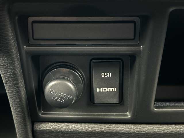 三菱 デリカＤ：５ シャモニー 愛知県 2025(令7)年 0.1千km 白Ⅱ 登録済未使用車/アルパイン１１型カーナビ　ビッグX11/・AppleCarPlay/AndroidAuto/・Bluetooth/・CD/DVD/・HDMI入力/・USB入力/全方位カメラ/両側パワースライドドア/ステアリングヒーター/フルセグ/レーダークルーズコントロール/スペアキー１本/運転席パワーシート/前席シートヒーター/パワーバックドア/LEDオートライト・オートハイビーム/衝突被害軽減ブレーキシステム/車線逸脱警報システム/後側方車両検知警報システム（レーンチェンジアシスト機能付）/誤発進抑制機能（前進時）/後退時交差車両検知警報システム/純正アルミホイール/取扱説明書/保証書