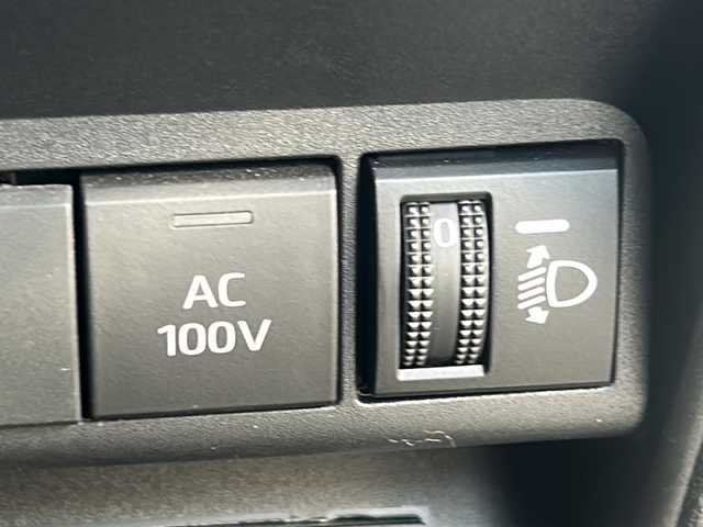 トヨタ アクア X 三重県 2022(令4)年 4.1万km プラチナホワイトパールマイカ 純正ディスプレイオーディオ/Bluetooth、Miracast/プリクラッシュセーフティ/レーントレーシングアラート/パーキングサポートブレーキ/ロードサインアシスト/クリアランスソナー/オートマチックハイビーム/ビルトインETC/バックカメラ/スマートキー/プッシュスタート/オートライト/LEDヘッドライト/フロアマット/ドアバイザー/禁煙車