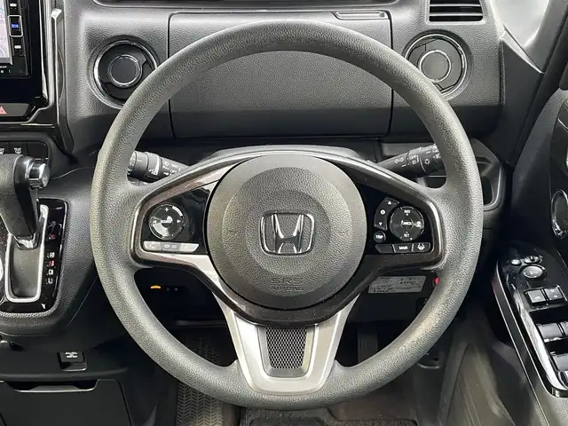 ホンダ Ｎ ＢＯＸ カスタム G L ホンダセンシング 福岡県 2019(令1)年 4.8万km プラチナホワイトパール ワンオーナー/純正ディーラーナビ/（Gathers:VXM-194VFi）/Bluetooth対応/フルセグTV/FM/AM/CD/DVD/クルーズコントロール/バックカメラ/ドライブレコーダー（前方）/片側パワースライドドア/ビルトインETC/アイドリングストップ/ドアバイザー/純正フロアマット/純正アルミホイール/プッシュスタート/保証書/取扱説明書/スペアキー/スマートキー