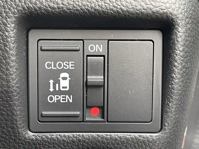 ホンダ Ｎ ＢＯＸ カスタム G L ホンダセンシング 福岡県 2019(令1)年 4.8万km プラチナホワイトパール ワンオーナー/純正ディーラーナビ/（Gathers:VXM-194VFi）/Bluetooth対応/フルセグTV/FM/AM/CD/DVD/クルーズコントロール/バックカメラ/ドライブレコーダー（前方）/片側パワースライドドア/ビルトインETC/アイドリングストップ/ドアバイザー/純正フロアマット/純正アルミホイール/プッシュスタート/保証書/取扱説明書/スペアキー/スマートキー