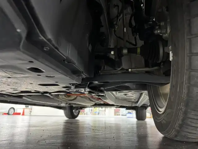 トヨタ ライズ Z 愛知県 2022(令4)年 4.1万km ブラックマイカメタリック/シャイニングホワイトパール ハイブリッド/FF/フロアCVT/純正 9インチディスプレイオーディオ/（FM/AM/TV/Bluetooth/USB/iPod/HDMI/CarPlay/AndroidAuto）/【OP】パノラミックビューモニター/TRDエアロキット（F/S/R下）/ドライブレコーダー 前後/ETC/スマートアシスト/・衝突警報機能/・衝突回避支援ブレーキ/・車線逸脱警報機能/・ふらつき警報/・レーンキープコントロール［LKC］/・アダプティブクルーズコントロール/・コーナーセンサー（前後）/・標識表示機能/・先行車発進お知らせ機能/・【OP】ブラインドスポットモニター[BSM]＋リヤクロストラフィックアラート［RCTA］/装備/・シートヒーター（D/N）/・オートエアコン/・プッシュスタート/・オートライト/・LEDヘッドランプ＋クリアランスランプ/・前後フォグランプ/・ステアリングスイッチ/・電子パーキングブレーキ/・ブレーキホールド/・電動格納ドアミラー/・パワーステアリング/パワーウインドウ/・純正17inAW/・保/取/ナビ取/・予備スマートキーx1