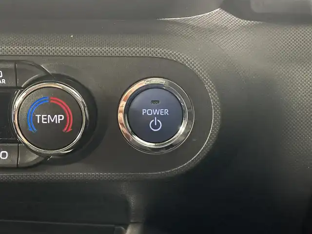トヨタ ライズ Z 愛知県 2022(令4)年 4.1万km ブラックマイカメタリック/シャイニングホワイトパール ハイブリッド/FF/フロアCVT/純正 9インチディスプレイオーディオ/（FM/AM/TV/Bluetooth/USB/iPod/HDMI/CarPlay/AndroidAuto）/【OP】パノラミックビューモニター/TRDエアロキット（F/S/R下）/ドライブレコーダー 前後/ETC/スマートアシスト/・衝突警報機能/・衝突回避支援ブレーキ/・車線逸脱警報機能/・ふらつき警報/・レーンキープコントロール［LKC］/・アダプティブクルーズコントロール/・コーナーセンサー（前後）/・標識表示機能/・先行車発進お知らせ機能/・【OP】ブラインドスポットモニター[BSM]＋リヤクロストラフィックアラート［RCTA］/装備/・シートヒーター（D/N）/・オートエアコン/・プッシュスタート/・オートライト/・LEDヘッドランプ＋クリアランスランプ/・前後フォグランプ/・ステアリングスイッチ/・電子パーキングブレーキ/・ブレーキホールド/・電動格納ドアミラー/・パワーステアリング/パワーウインドウ/・純正17inAW/・保/取/ナビ取/・予備スマートキーx1
