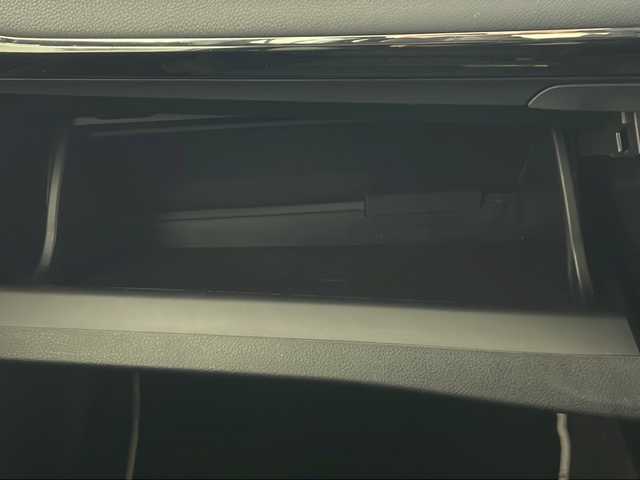 トヨタ カローラ フィールダー 1．5G ダブルバイビー 秋田県 2019(平31)年 5.5万km ホワイトパールクリスタルシャイン 4WD/トヨタセーフティセンス/純正SDナビ/　（CD/DVD/Bluetooth/TV）/バックカメラ/革ハンドル/ステアリングスイッチ/ETC/ドライブレコーダー/電動格納ミラー/プッシュスタート/純正フロアマット/純正15インチアルミホイール/LEDライト/フォグランプ/オートライト/オートハイビーム/スマートキー