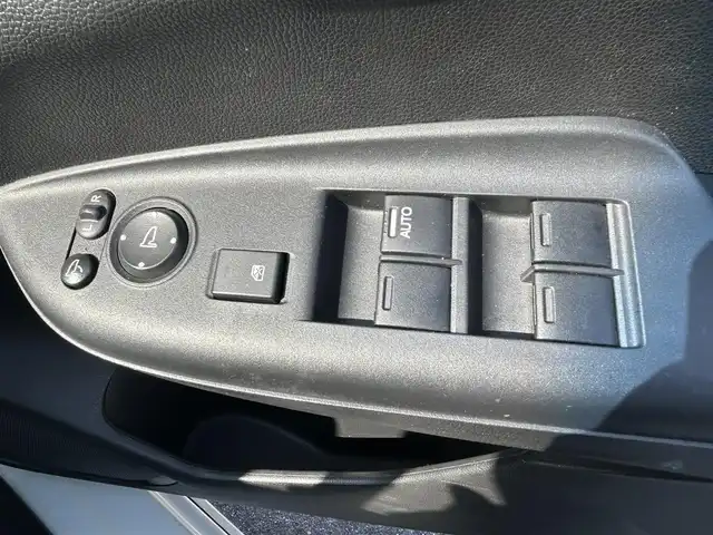 ホンダ フィット 13G Sパッケージ 愛知県 2015(平27)年 7.8万km プレミアムホワイトパール スマートキー/プッシュスタート/純正ナビ/バックカメラ/HIDヘッドライト/ETC/取説、保証書