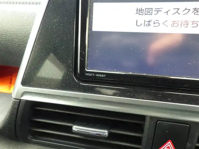 トヨタ シエンタ G 千葉県 2019(平31)年 5.6万km ホワイトパールクリスタルシャイン Toyota Safety Sense/・プリクラッシュセーフティ/・レーンディパーチャーアラート/・オートハイビーム/両側パワースライドドア/純正SDナビ/地デジTV/【DVD/CD再生機能　Bluetooth接続】/パノラミックビューモニター/ドライブレコーダー（前後撮影）【TZ-D205W】/革巻きステアリング/ステアリングヒーター/ステアリングスイッチ/前席シートヒーター/ETC/社外LEDヘッドライト/スマートキー