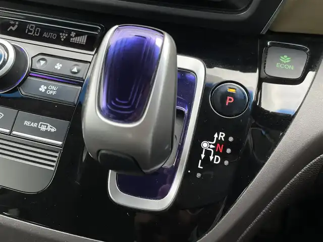 ホンダ フリード ハイブリット G ホンダセンシング 福岡県 2018(平30)年 5.8万km プレミアムスパークルブラックパール 社外7型SDナビ(フルセグTV/CD/DVD/BT)バックモニタホンダセンシング両側電動パワスラレーダークルコンETC純正LEDヘッドライトプッシュスタートスマートキー