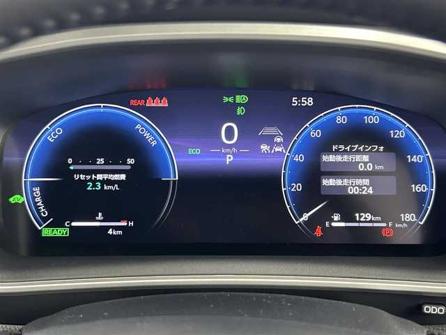 トヨタ カローラ クロス ハイブリッド Z 大阪府 2025(令7)年 0.1万km未満 プラチナホワイトパールマイカ トヨタセーフティセンス/　・プリクラッシュセーフティ/　・レーントレーシングアシスト/　・オートマチックハイビーム/　・レーダークルーズコントロール/純正ディスプレイオーディオ/　BT/フルセグTV/AppleCarPlay/パノラミックビューモニター/バックカメラ/パワーバックドア/LEDオートライト/フォグランプ/ハーフレザーシート/パワーシート/シートヒーター/純正18インチアルミホイール/クリアランスソナー/スマートキー/ETC2.0