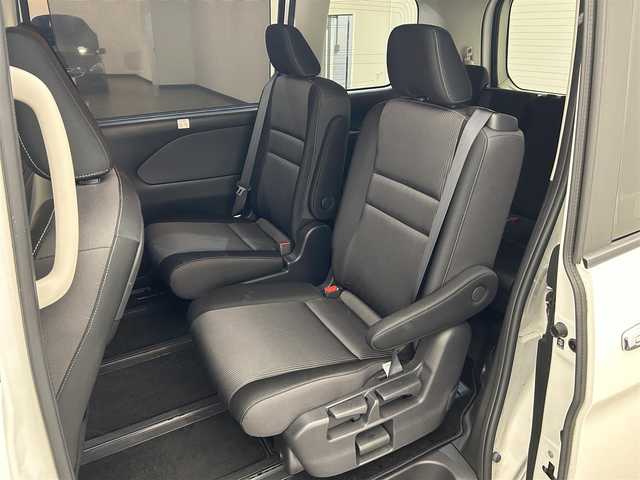 日産 セレナ e－パワー ハイウェイスター V 愛媛県 2020(令2)年 2.2万km ホワイト 純正10インチナビ/フルセグTV/Bluetooth/DVD/ブルーレイ再生可/アラウンドビューモニター/フリップダウンモニター/エマージェンシーブレーキ/クルーズコントロール/両側パワースライドドア /純正フロントドライブレコーダー【DJ4-D】/スタッドレスタイヤ積込