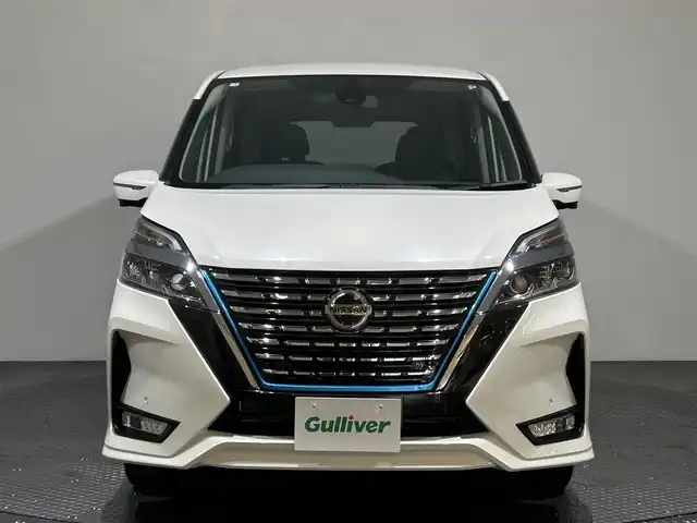 日産 セレナ e－パワー ハイウェイスター V 愛媛県 2020(令2)年 2.2万km ホワイト 純正10インチナビ/フルセグTV/Bluetooth/DVD/ブルーレイ再生可/アラウンドビューモニター/フリップダウンモニター/エマージェンシーブレーキ/クルーズコントロール/両側パワースライドドア /純正フロントドライブレコーダー【DJ4-D】/スタッドレスタイヤ積込