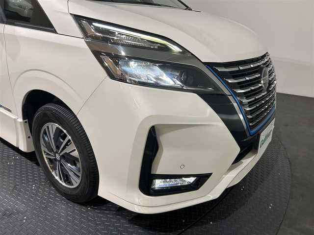日産 セレナ e－パワー ハイウェイスター V 愛媛県 2020(令2)年 2.2万km ホワイト 純正10インチナビ/フルセグTV/Bluetooth/DVD/ブルーレイ再生可/アラウンドビューモニター/フリップダウンモニター/エマージェンシーブレーキ/クルーズコントロール/両側パワースライドドア /純正フロントドライブレコーダー【DJ4-D】/スタッドレスタイヤ積込