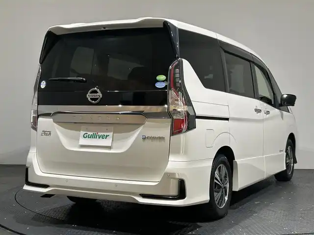 日産 セレナ e－パワー ハイウェイスター V 愛媛県 2020(令2)年 2.2万km ホワイト 純正10インチナビ/フルセグTV/Bluetooth/DVD/ブルーレイ再生可/アラウンドビューモニター/フリップダウンモニター/エマージェンシーブレーキ/クルーズコントロール/両側パワースライドドア /純正フロントドライブレコーダー【DJ4-D】/スタッドレスタイヤ積込