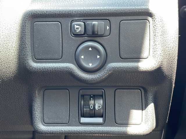 日産 ノート X FOUR 長野県 2014(平26)年 5.3万km オーロラモーヴ ４WD/ワンオーナー/社外SDナビ/(AVIC-MRZ099)/（DVD/CD/Bluetooth/SD）/フルセグTV/アラウンドビューモニター/スペアキー/バニティミラー/ETC/プッシュスタート/ハロゲンヘッドライト/純正フロアマット/電動格納ミラー/取説・保証書