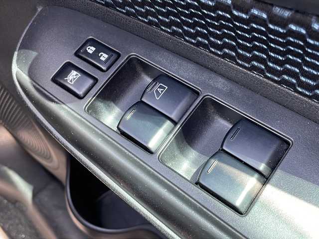 日産 ノート X FOUR 長野県 2014(平26)年 5.3万km オーロラモーヴ ４WD/ワンオーナー/社外SDナビ/(AVIC-MRZ099)/（DVD/CD/Bluetooth/SD）/フルセグTV/アラウンドビューモニター/スペアキー/バニティミラー/ETC/プッシュスタート/ハロゲンヘッドライト/純正フロアマット/電動格納ミラー/取説・保証書