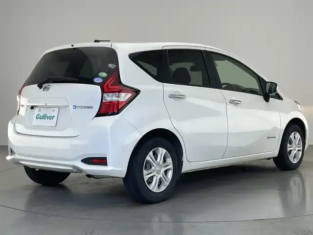 日産 ノート e－パワー X 石川県 2017(平29)年 7.7万km ブリリアントホワイトパール 社外ナビ/ミラー一体型ドラレコ/バックカメラ/Bluetooth/ETC/衝突被害軽減ブレーキ/オートライト/エンジンスタートボタン/スマートキー/禁煙車