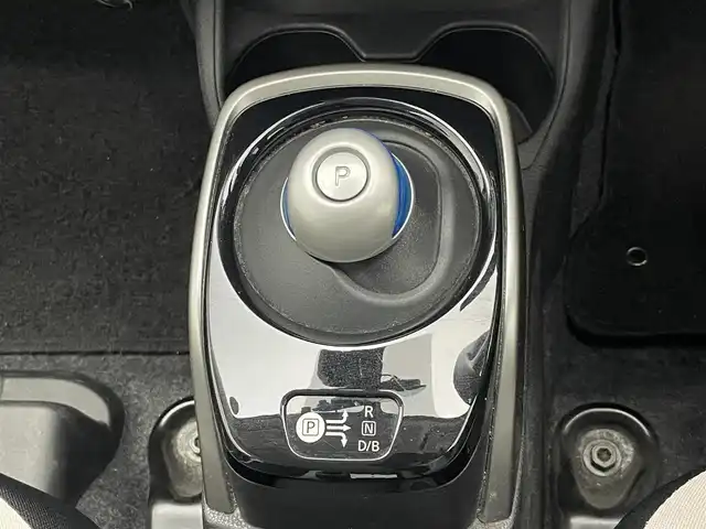 日産 ノート e－パワー X 石川県 2017(平29)年 7.7万km ブリリアントホワイトパール 社外ナビ/ミラー一体型ドラレコ/バックカメラ/Bluetooth/ETC/衝突被害軽減ブレーキ/オートライト/エンジンスタートボタン/スマートキー/禁煙車