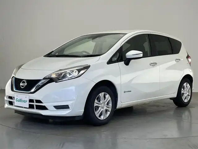 日産 ノート e－パワー X 石川県 2017(平29)年 7.7万km ブリリアントホワイトパール 社外ナビ/ミラー一体型ドラレコ/バックカメラ/Bluetooth/ETC/衝突被害軽減ブレーキ/オートライト/エンジンスタートボタン/スマートキー/禁煙車