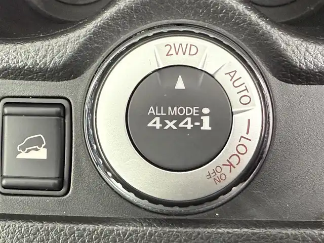 日産 エクストレイル 20X エマージェンシーブレーキ 埼玉県 2014(平26)年 5.6万km ブリリアントホワイトパール 純正ナビ　フルセグＴＶ　アラウンドビューモニター　カプロンシート　クルーズコントロール　ＬＥＤヘッドライト　シートヒーター　パワーバックドア　ドライブレコーダー　ダウンヒルアシスト　ＥＴＣ　禁煙