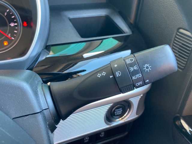 スズキ スペーシア カスタム HYBRID GS 愛媛県 2019(平31)年 1.9万km ピュアホワイトP 純正ナビ(CN-E310D)/・CD/ワンセグ/Bluetooth /片側パワースライドドア  /前方ドライブレコーダー /運転席シートヒーター /衝突軽減ブレーキ /レーンキープアシスト /コーナーセンサー/アイドリングストップ /LEDオートライト/2列目サンシェード/電動格納ミラー