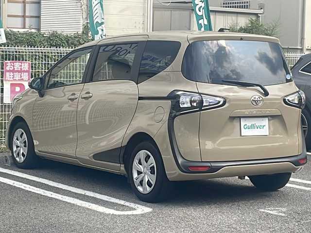 トヨタ シエンタ G 兵庫県 2020(令2)年 3.6万km ベージュ ワンオーナー/純正SDナビ/CD/DVD/フルセグTV/Bluetooth/純正フリップダウンモニター/セーフティセンス/両側パワースライドドア/LEDヘッドランプ/ビルトインETC/前後ドライブレコーダー/スマートキー/エンジンプッシュスタート/電動オート格納機能付ドアミラー/運転席アームレスト/保証書/取説/スペアキー1本