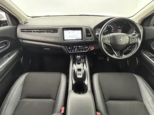 ホンダ ヴェゼル ハイブリッド Z ホンダセンシング 熊本県 2019(令1)年 5.1万km クリスタルブラックパール 純正SDナビ/・DVD再生機能有/・Bluetooth接続/・フルセグTV/・HDMI/バックカメラ/ビルトインETC/純正前後ドライブレコーダー/ホンダセンシング/・衝突軽減ブレーキ/・アダプティブクルーズコントロール/・先行車発進お知らせ機能/・路外逸脱抑制システム/・レーンキープアシストシステム/・標識認識機能/・レーダークルーズコントロール/横滑り防止/アイドリングストップ/ハーフレザーシート/前席シートヒーター/純正フロアマット/ルーフレール/オートライト/純正LEDライト/純正17インチアルミホイール/ドアバイザー/ウィンカーミラー/スマートキー/プッシュスタート/保証書/取扱説明書