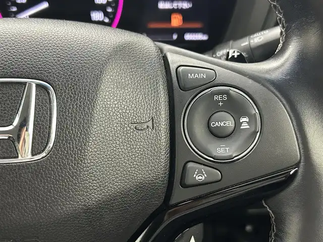 ホンダ ヴェゼル ハイブリッド Z ホンダセンシング 熊本県 2019(令1)年 5.1万km クリスタルブラックパール 純正SDナビ/・DVD再生機能有/・Bluetooth接続/・フルセグTV/・HDMI/バックカメラ/ビルトインETC/純正前後ドライブレコーダー/ホンダセンシング/・衝突軽減ブレーキ/・アダプティブクルーズコントロール/・先行車発進お知らせ機能/・路外逸脱抑制システム/・レーンキープアシストシステム/・標識認識機能/・レーダークルーズコントロール/横滑り防止/アイドリングストップ/ハーフレザーシート/前席シートヒーター/純正フロアマット/ルーフレール/オートライト/純正LEDライト/純正17インチアルミホイール/ドアバイザー/ウィンカーミラー/スマートキー/プッシュスタート/保証書/取扱説明書