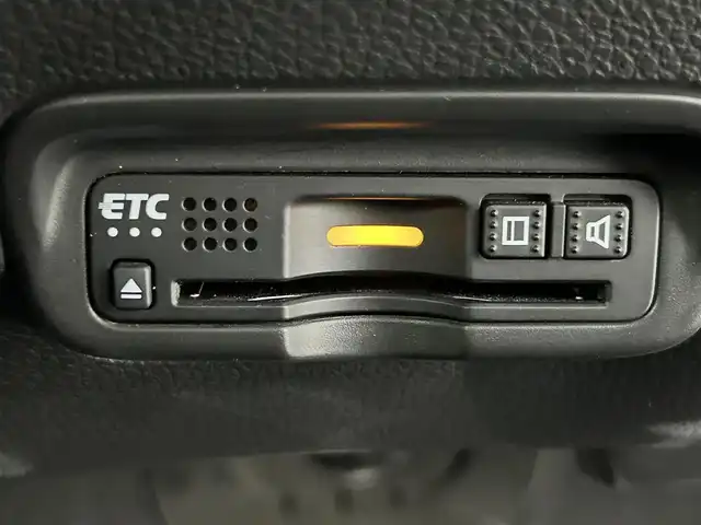 ホンダ ヴェゼル ハイブリッド Z ホンダセンシング 熊本県 2019(令1)年 5.1万km クリスタルブラックパール 純正SDナビ/・DVD再生機能有/・Bluetooth接続/・フルセグTV/・HDMI/バックカメラ/ビルトインETC/純正前後ドライブレコーダー/ホンダセンシング/・衝突軽減ブレーキ/・アダプティブクルーズコントロール/・先行車発進お知らせ機能/・路外逸脱抑制システム/・レーンキープアシストシステム/・標識認識機能/・レーダークルーズコントロール/横滑り防止/アイドリングストップ/ハーフレザーシート/前席シートヒーター/純正フロアマット/ルーフレール/オートライト/純正LEDライト/純正17インチアルミホイール/ドアバイザー/ウィンカーミラー/スマートキー/プッシュスタート/保証書/取扱説明書