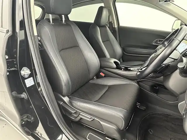 ホンダ ヴェゼル ハイブリッド Z ホンダセンシング 熊本県 2019(令1)年 5.1万km クリスタルブラックパール 純正SDナビ/・DVD再生機能有/・Bluetooth接続/・フルセグTV/・HDMI/バックカメラ/ビルトインETC/純正前後ドライブレコーダー/ホンダセンシング/・衝突軽減ブレーキ/・アダプティブクルーズコントロール/・先行車発進お知らせ機能/・路外逸脱抑制システム/・レーンキープアシストシステム/・標識認識機能/・レーダークルーズコントロール/横滑り防止/アイドリングストップ/ハーフレザーシート/前席シートヒーター/純正フロアマット/ルーフレール/オートライト/純正LEDライト/純正17インチアルミホイール/ドアバイザー/ウィンカーミラー/スマートキー/プッシュスタート/保証書/取扱説明書