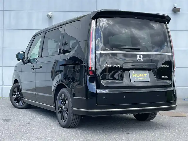 ホンダ ステップワゴン スパーダ eHEV 千葉県 2025(令7)年 0.1千km クリスタルブラックパール 登録済未使用車/・登録時走行距離７km/ホンダセンシング/・衝突軽減ブレーキ/レーンキープアシスト/・レーダークルーズコントロール/オートハイビーム/・ブラインドスポットモニター/クリアランスソナー/11.4インチナビHonda CONNECTナビ/・フルセグ/BT/DVD/CD/USB/カープレイ/バックカメラ/ステアリングスイッチ/パドルシフト/ハーフレザーシート/シートヒーター(D/N席)/両側パワースライドドア/パワーバックドア/LEDヘッドライト/オートライト/フォグライト/スマートキー/プッシュスタート/純正16インチAW