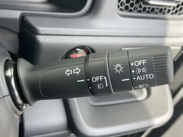 ホンダ ステップワゴン スパーダ eHEV 千葉県 2025(令7)年 0.1千km クリスタルブラックパール 登録済未使用車/・登録時走行距離７km/ホンダセンシング/・衝突軽減ブレーキ/レーンキープアシスト/・レーダークルーズコントロール/オートハイビーム/・ブラインドスポットモニター/クリアランスソナー/11.4インチナビHonda CONNECTナビ/・フルセグ/BT/DVD/CD/USB/カープレイ/バックカメラ/ステアリングスイッチ/パドルシフト/ハーフレザーシート/シートヒーター(D/N席)/両側パワースライドドア/パワーバックドア/LEDヘッドライト/オートライト/フォグライト/スマートキー/プッシュスタート/純正16インチAW