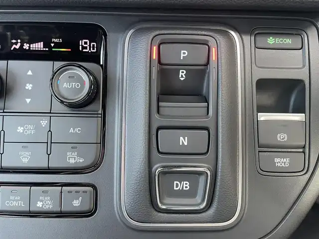 ホンダ ステップワゴン スパーダ eHEV 千葉県 2025(令7)年 0.1千km クリスタルブラックパール 登録済未使用車/・登録時走行距離７km/ホンダセンシング/・衝突軽減ブレーキ/レーンキープアシスト/・レーダークルーズコントロール/オートハイビーム/・ブラインドスポットモニター/クリアランスソナー/11.4インチナビHonda CONNECTナビ/・フルセグ/BT/DVD/CD/USB/カープレイ/バックカメラ/ステアリングスイッチ/パドルシフト/ハーフレザーシート/シートヒーター(D/N席)/両側パワースライドドア/パワーバックドア/LEDヘッドライト/オートライト/フォグライト/スマートキー/プッシュスタート/純正16インチAW