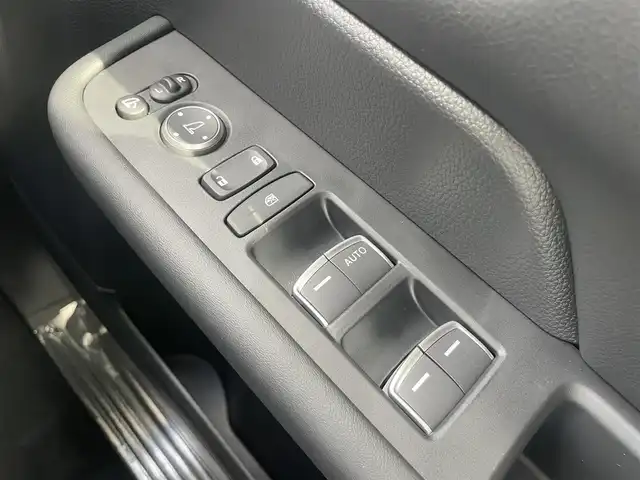 ホンダ ステップワゴン スパーダ eHEV 千葉県 2025(令7)年 0.1千km クリスタルブラックパール 登録済未使用車/・登録時走行距離７km/ホンダセンシング/・衝突軽減ブレーキ/レーンキープアシスト/・レーダークルーズコントロール/オートハイビーム/・ブラインドスポットモニター/クリアランスソナー/11.4インチナビHonda CONNECTナビ/・フルセグ/BT/DVD/CD/USB/カープレイ/バックカメラ/ステアリングスイッチ/パドルシフト/ハーフレザーシート/シートヒーター(D/N席)/両側パワースライドドア/パワーバックドア/LEDヘッドライト/オートライト/フォグライト/スマートキー/プッシュスタート/純正16インチAW