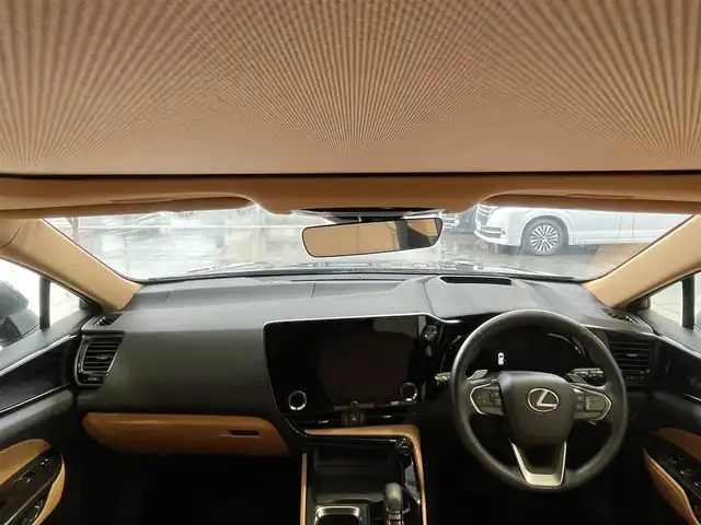 レクサス ＮＸ 350h 群馬県 2024(令6)年 0.3万km テレーンカーキマイカM 純正12インチメモリーナビ /サンルーフ　/フルセグ　/Miracast /LST+/Bluetooth　/LDA　/RCTA　/ステアリングヒーター　/BSM　/前席エアシート　/パドルシフト　/パワーバックドア/ビルトインETC2.0/全範囲カメラ/PCS/純正前後ドラレコ/AHB/純正マット/前席パワーシート/純正アルミホイール/PKSB　　