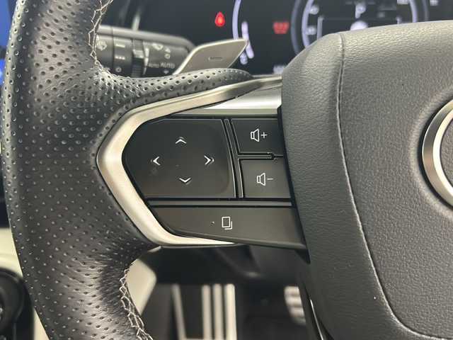 レクサス ＮＸ 350h Fスポーツ 長崎県 2022(令4)年 6.6万km ホワイトノーヴァガラスフレーク Lexus Safety System ＋/・プリクラッシュセーフティ/・レーダークルーズコントロール/・発進遅れ告知機能/・フロントクロストラフィックアラート/・ドライバー異常時対応システム/・レーンチェンジアシスト/・オートハイビーム/・アダプティブハイビームシステム/Fスポーツ専用白黒ツートンレザーシート/シートメモリ付パワーシート/純正14インチディスプレイオーディオ/・AM/FM/フルセグTV/BTオーディオ/CarPlay/デジタルインナーミラー/ブラインドスポットモニター/電子制御パーキング/オートホールド/おくだけ充電/パドルシフト/前席シートベンチレーション/ステアリングヒーター/パワーバックドア/ETC2.0/前後ドライブレコーダー/純正20インチAW/LEDヘッドライト/保証書/取扱説明書/スペアキー