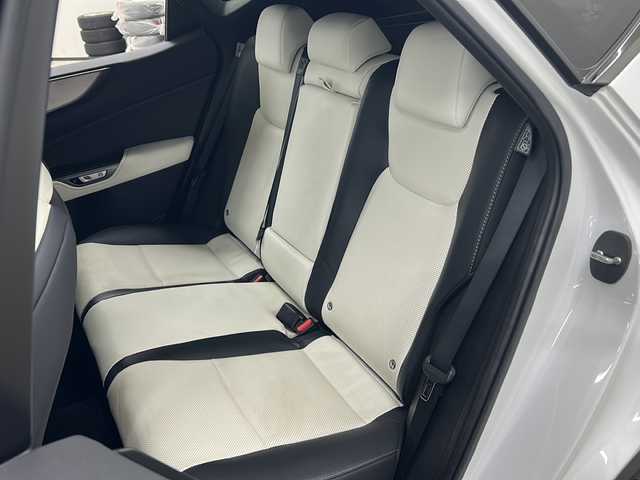 レクサス ＮＸ 350h Fスポーツ 長崎県 2022(令4)年 6.6万km ホワイトノーヴァガラスフレーク Lexus Safety System ＋/・プリクラッシュセーフティ/・レーダークルーズコントロール/・発進遅れ告知機能/・フロントクロストラフィックアラート/・ドライバー異常時対応システム/・レーンチェンジアシスト/・オートハイビーム/・アダプティブハイビームシステム/Fスポーツ専用白黒ツートンレザーシート/シートメモリ付パワーシート/純正14インチディスプレイオーディオ/・AM/FM/フルセグTV/BTオーディオ/CarPlay/デジタルインナーミラー/ブラインドスポットモニター/電子制御パーキング/オートホールド/おくだけ充電/パドルシフト/前席シートベンチレーション/ステアリングヒーター/パワーバックドア/ETC2.0/前後ドライブレコーダー/純正20インチAW/LEDヘッドライト/保証書/取扱説明書/スペアキー