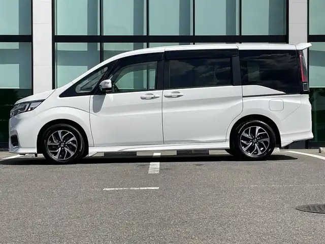 ホンダ ステップワゴン スパーダ ホンダセンシング 和歌山県 2018(平30)年 5.7万km プラチナホワイトパール 純正ナビ/フルセグTV/HDMI/バックカメラ/衝突軽減ブレーキ/アダプティブクルーズコントロール/レーンキープアシスト/両側パワースライドドア/純正フロアマット/ビルトインETC/純正アルミホイール/LEDヘッドライト
