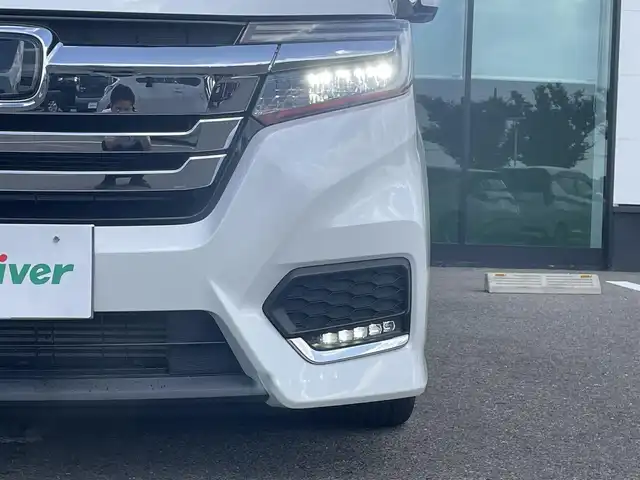 ホンダ ステップワゴン スパーダ ホンダセンシング 和歌山県 2018(平30)年 5.7万km プラチナホワイトパール 純正ナビ/フルセグTV/HDMI/バックカメラ/衝突軽減ブレーキ/アダプティブクルーズコントロール/レーンキープアシスト/両側パワースライドドア/純正フロアマット/ビルトインETC/純正アルミホイール/LEDヘッドライト