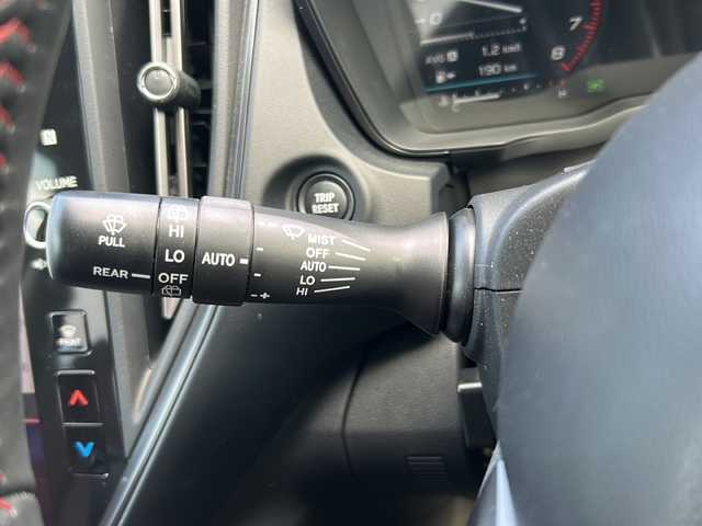 スバル レヴォーグ 1．8STIスポーツ EX 石川県 2021(令3)年 6.7万km クリスタルホワイトP 4WD/ワンオーナー/アイサイトセーフティプラス/・リアビークルディティクション/・デジタルマルチビューモニター/・エマージェンシーレーンキープアシスト/・アダプティブドライビングビーム/アイサイトコアテクノロジー/・プリクラッシュブレーキ/・前側方、緊急時プリクラッシュステアリング/・前車速追従式クルーズコントロール/・後退時ブレーキアシスト/・車線逸脱警報/抑制機能/・ツーリングアシスト/アイサイトEXテクノロジー/・渋滞時ハンズオフアシスト/・アクティブレーンチェンジアシスト/純正メモリーナビゲーション/【Bluetooth・フルセグTV・CD・DVD・Aux・ipod】/バックカメラ/左フロントカメラ/LEDヘッドライト/・オートライト/・フォグランプ/ステアリングリモコン/・パドルシフト/エンジンプッシュスタート/・スマートキー/・スペアキー/ビルトインETC/電動リアゲート/全席シートヒーター/前席パワーシート/純正AWスタッドレスタイヤ車載/純正フロアマット/保証書/取扱説明書