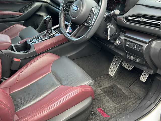 スバル レヴォーグ 1．8STIスポーツ EX 石川県 2021(令3)年 6.7万km クリスタルホワイトP 4WD/ワンオーナー/アイサイトセーフティプラス/・リアビークルディティクション/・デジタルマルチビューモニター/・エマージェンシーレーンキープアシスト/・アダプティブドライビングビーム/アイサイトコアテクノロジー/・プリクラッシュブレーキ/・前側方、緊急時プリクラッシュステアリング/・前車速追従式クルーズコントロール/・後退時ブレーキアシスト/・車線逸脱警報/抑制機能/・ツーリングアシスト/アイサイトEXテクノロジー/・渋滞時ハンズオフアシスト/・アクティブレーンチェンジアシスト/純正メモリーナビゲーション/【Bluetooth・フルセグTV・CD・DVD・Aux・ipod】/バックカメラ/左フロントカメラ/LEDヘッドライト/・オートライト/・フォグランプ/ステアリングリモコン/・パドルシフト/エンジンプッシュスタート/・スマートキー/・スペアキー/ビルトインETC/電動リアゲート/全席シートヒーター/前席パワーシート/純正AWスタッドレスタイヤ車載/純正フロアマット/保証書/取扱説明書