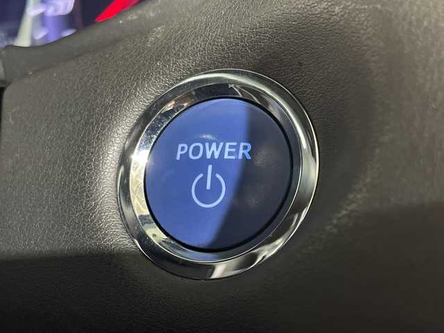 トヨタ クラウン ハイブリッド RS 福岡県 2019(平31)年 2.5万km ホワイトパールクリスタルシャイン 純正ナビ/フルセグTV/Bluetooth/パーキングサポート/ミラキャスト/ビルトインETC/ステアリングヒーター/D/Nシートヒーター/D/Nパワーシート/BSM/HUD/パワーシート/LEDヘッドライト/スマートキー/プッシュスタート/純正AW18インチ