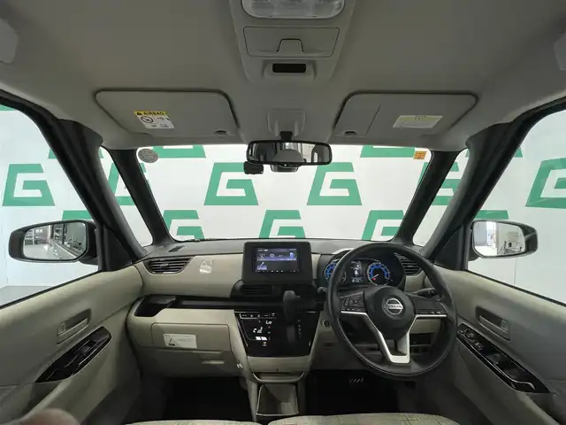 日産 ルークス X 鹿児島県 2021(令3)年 6.7万km スターリングシルバーM 禁煙車　/ナビ　/全方位カメラ　/ＥＴＣ　/片側パワースライドドア　/オートライト　/前後コーナーセンサー　/ドライブレコーダー　/純正フロアマット　/自動防眩式インナーミラー　/ヘッドライトレベライザー　/電格ミラー